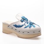 Embroidered clogs sabot