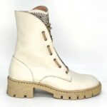 Beige embroidered boot - Image 2
